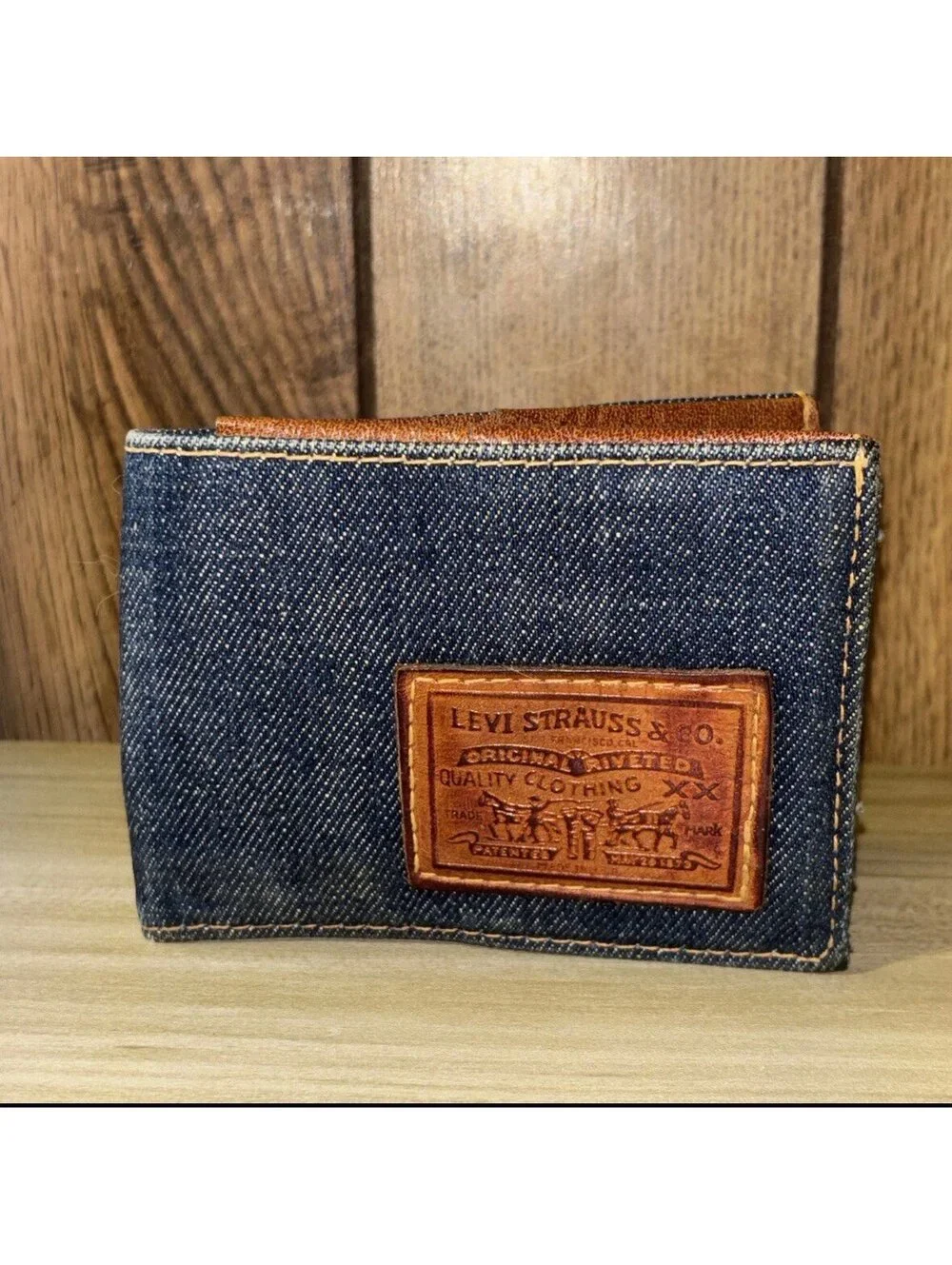 Vintage Levi’s Denim Wallet Bifold Men’s Single-Stitched Leather Interior & Tab